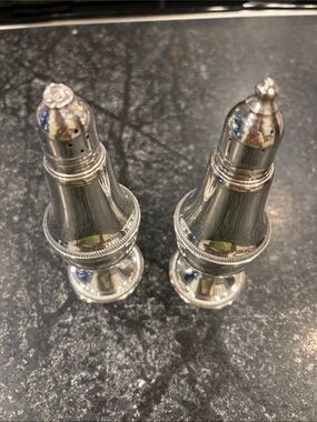 Sterling weighted salt and pepper set